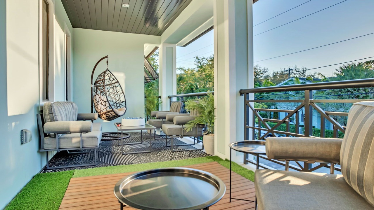 Photo of Patio Balcony in Sailboat Bend