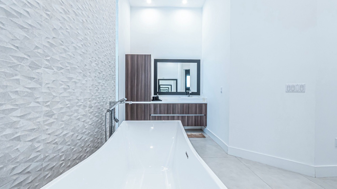 Photo of Bathroom in Southwest Ranches