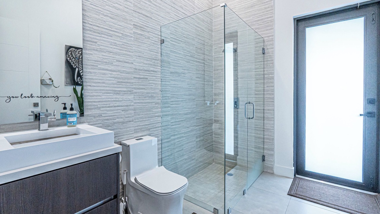 Photo of Bathroom in Southwest Ranches