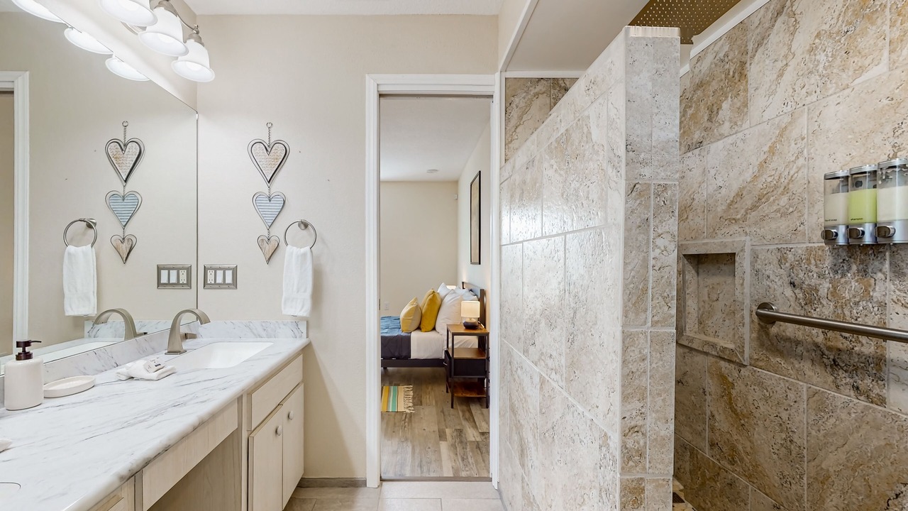 Photo of Bathroom in Gulf Cove