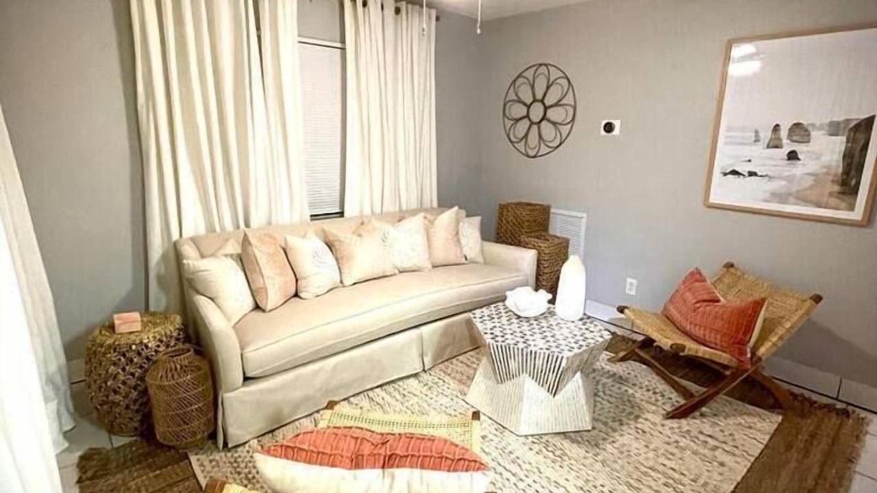 Photo of Livingroom in Harbordale