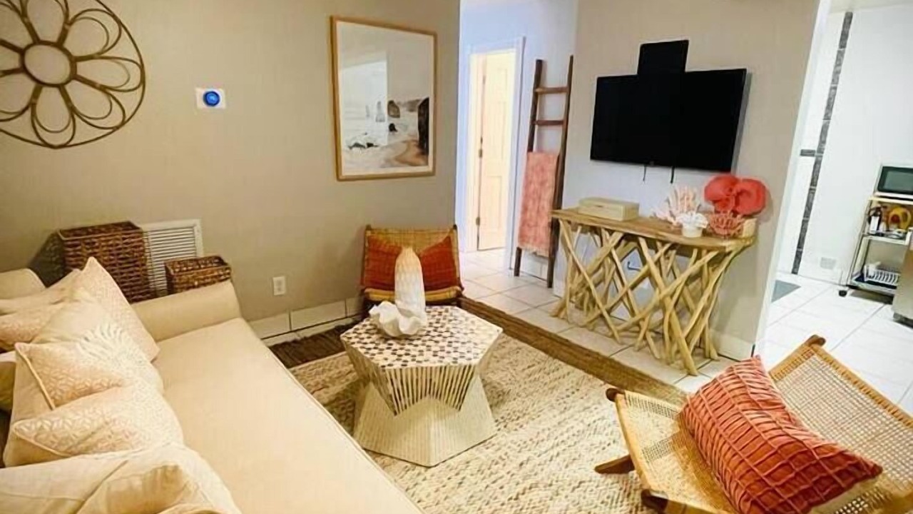 Photo of Livingroom in Harbordale