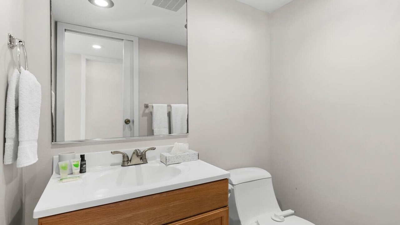 Photo of Bathroom in Bay Harbor Islands