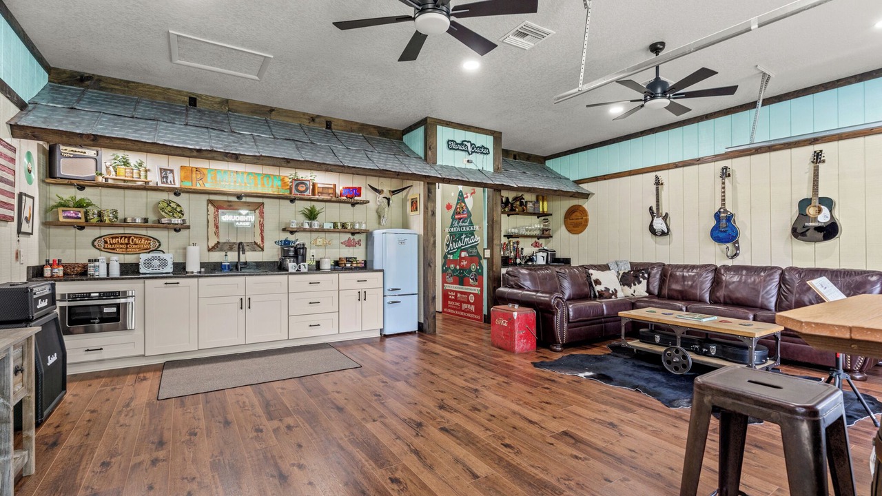 Photo of Bedroom in Brooksville