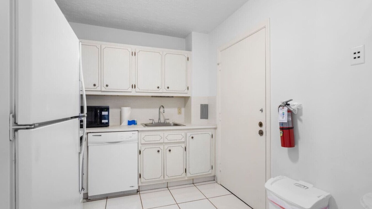 Photo of Kitchen in Bay Harbor Islands