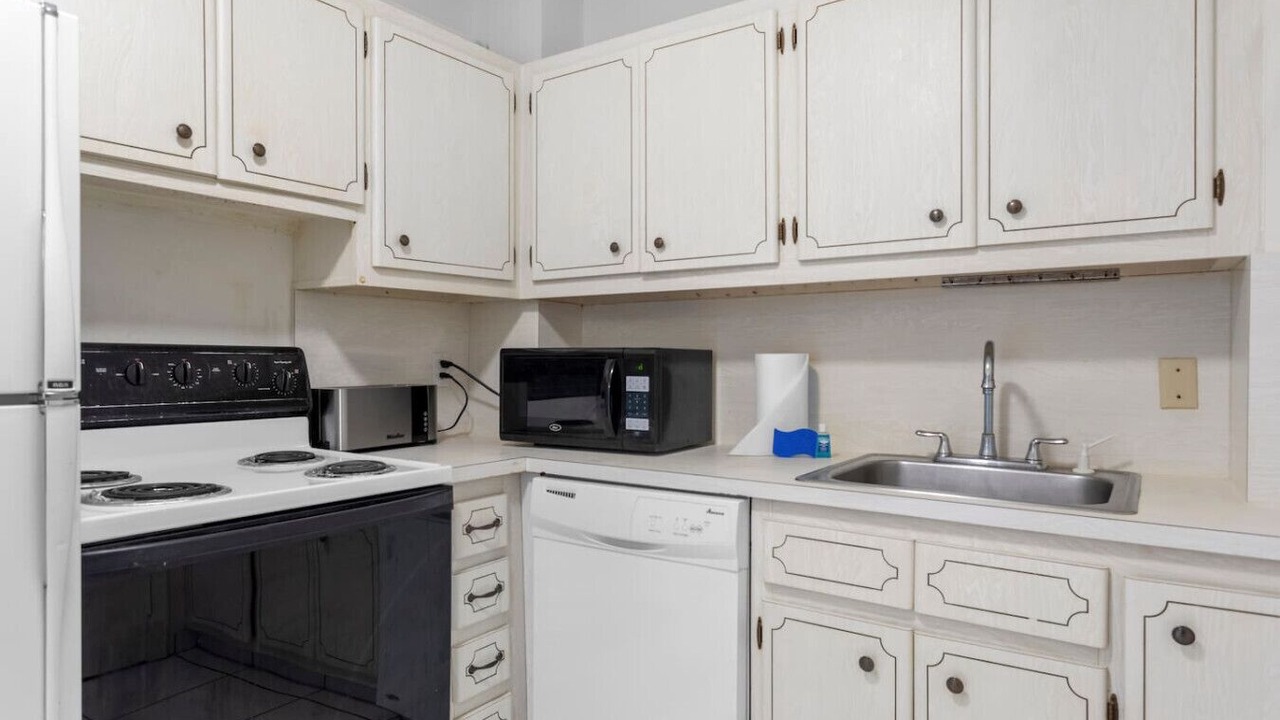 Photo of Kitchen in Bay Harbor Islands