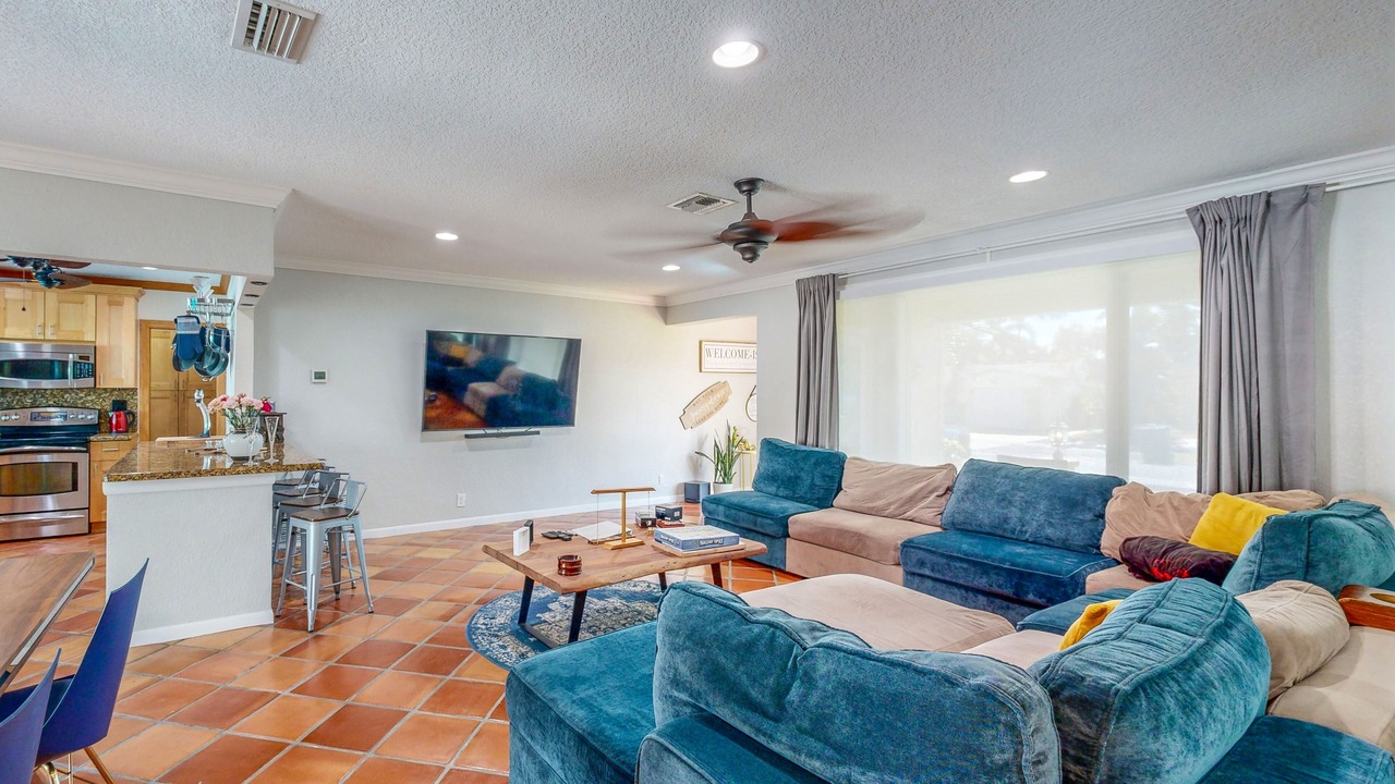 Photo of Livingroom in Nautilus Isle
