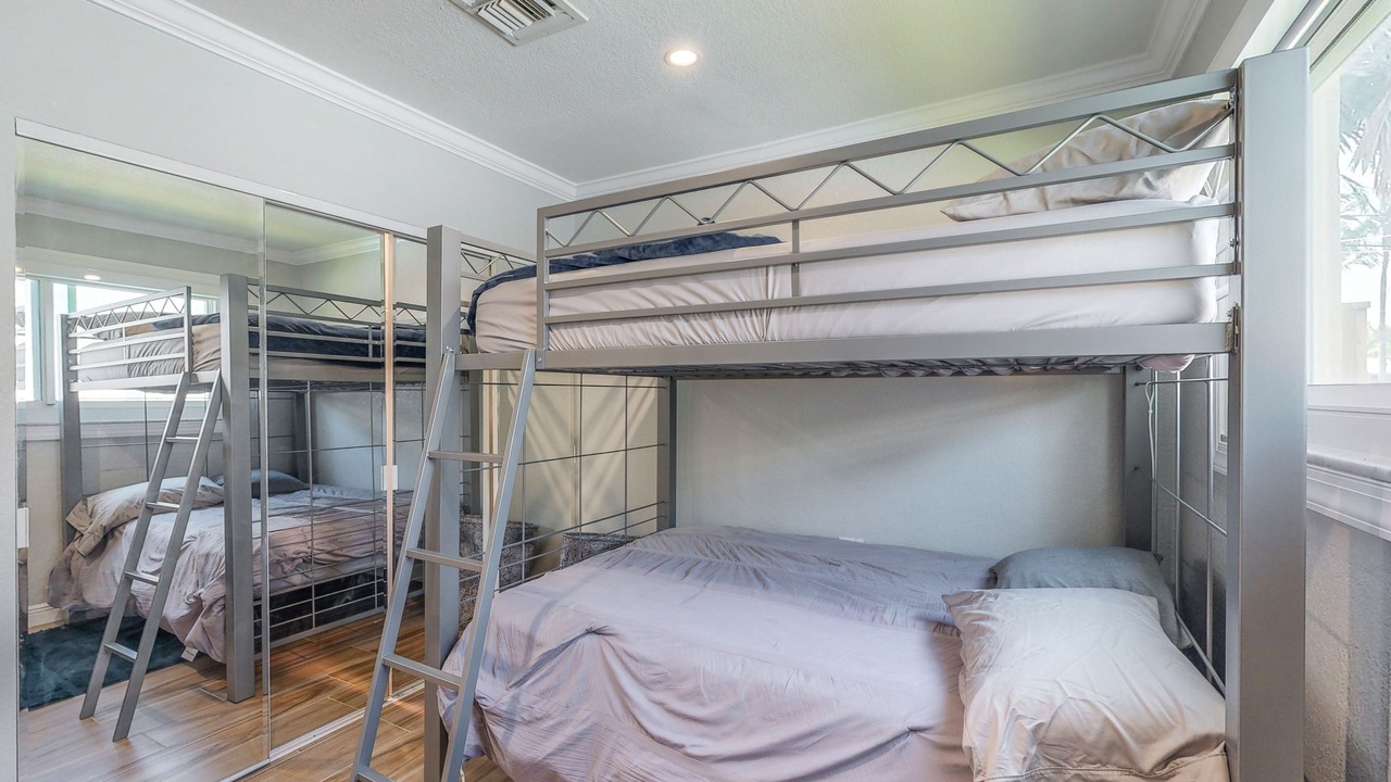 Photo of Bedroom in Nautilus Isle