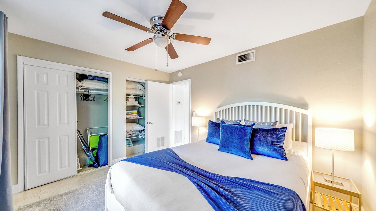Photo of Bedroom in Santa Barbara Estates