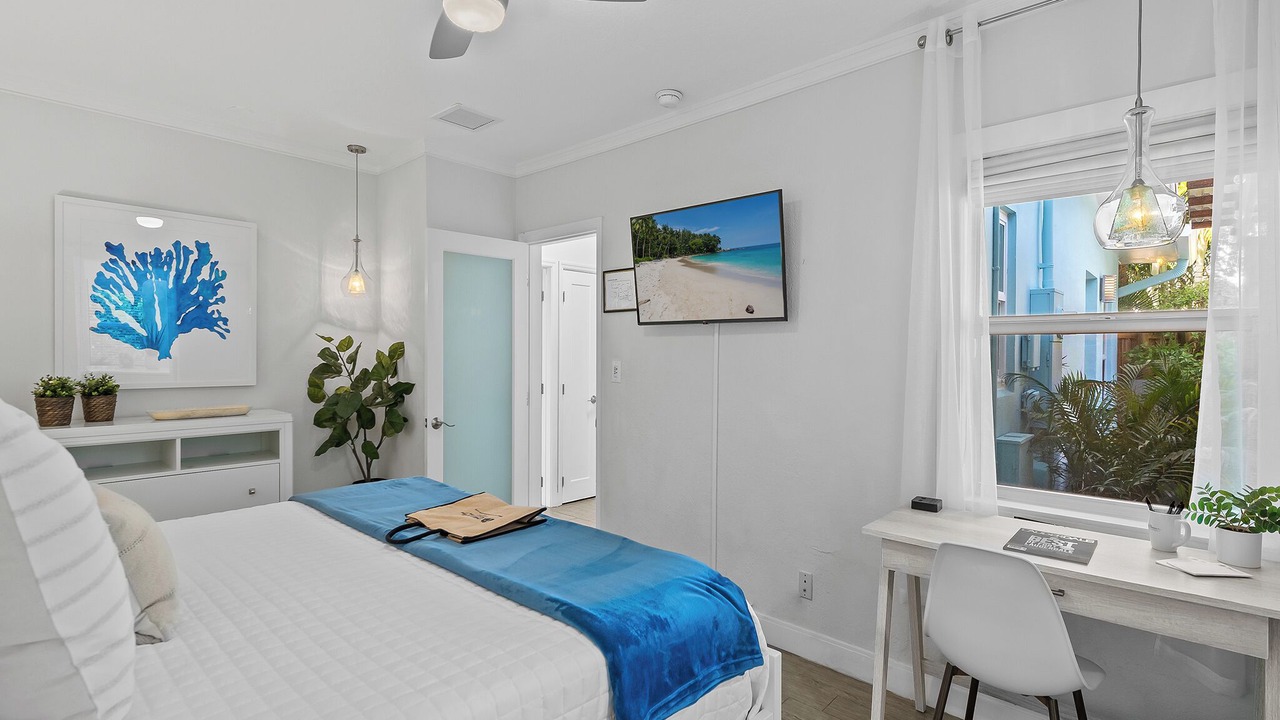 Photo of Bedroom in Poinsettia Heights