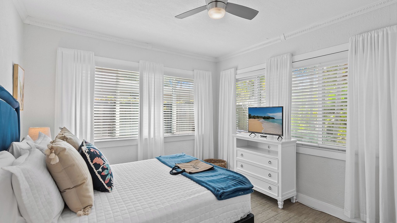 Photo of Bedroom in Poinsettia Heights