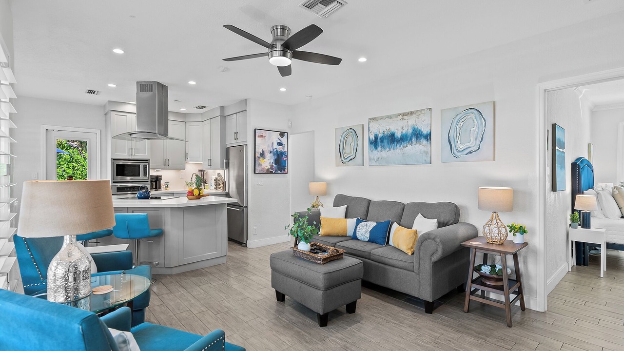Photo of Livingroom in Poinsettia Heights