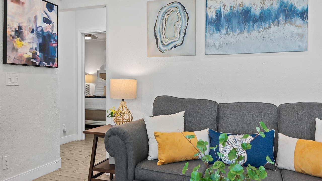 Photo of Livingroom in Poinsettia Heights