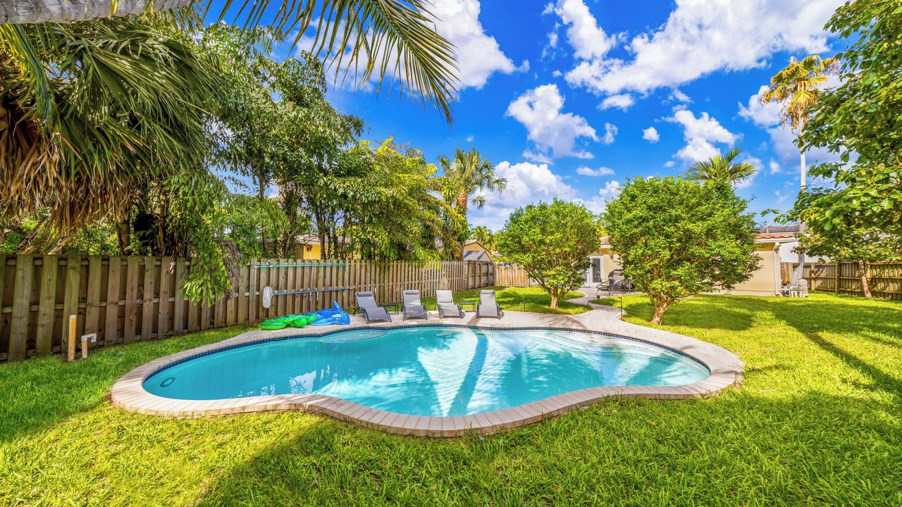 Photo of Outdoor in Poinsettia Heights