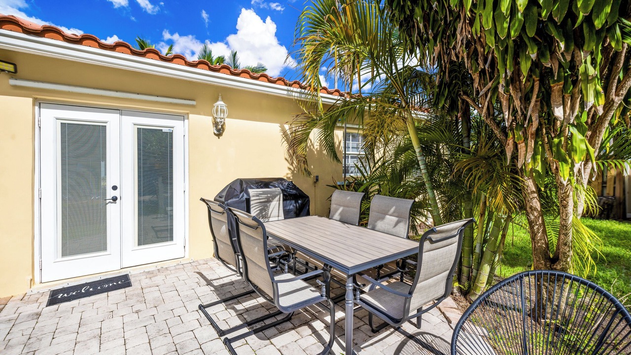 Photo of Outdoor in Poinsettia Heights