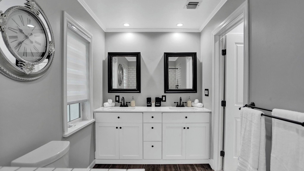 Photo of Bathroom in South Lake