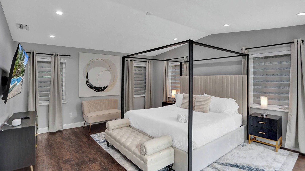 Photo of Bedroom in South Lake
