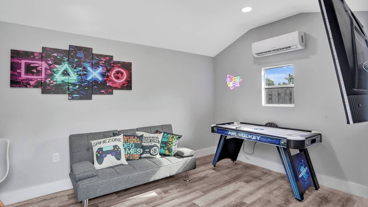 Photo of Bedroom in South Lake