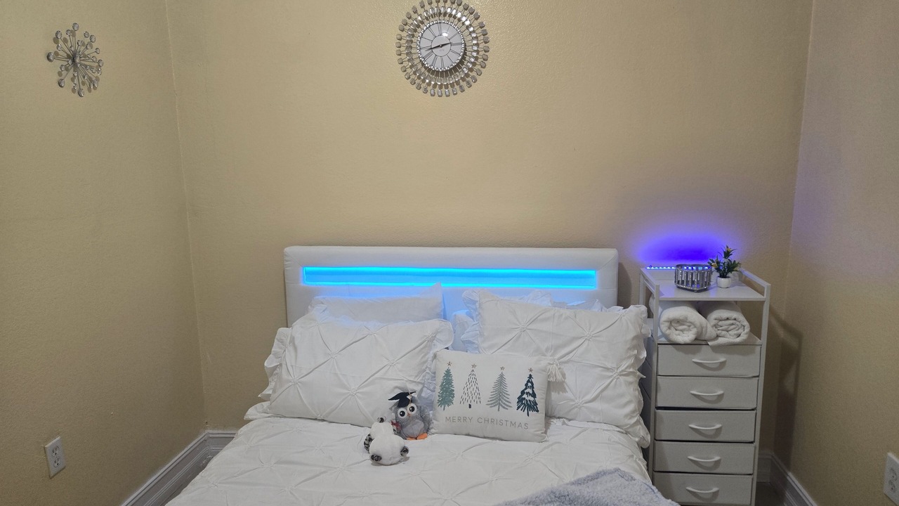 Photo of Bedroom in Hialeah