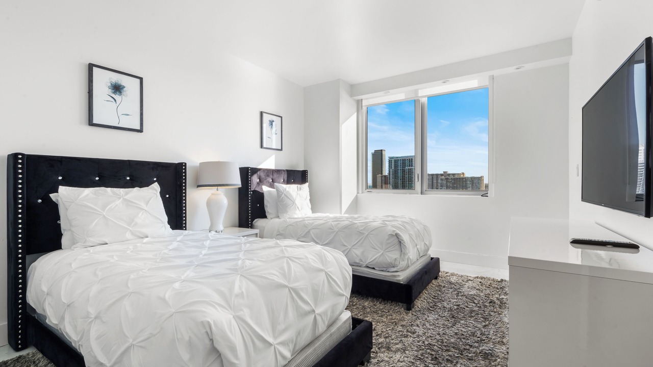 Photo of Bedroom in Hallandale Beach
