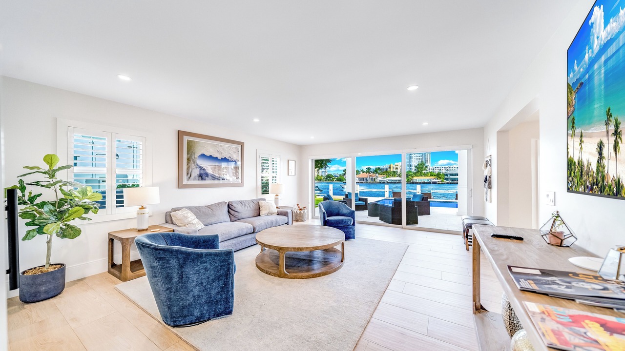 Photo of Livingroom in Pompano Isles