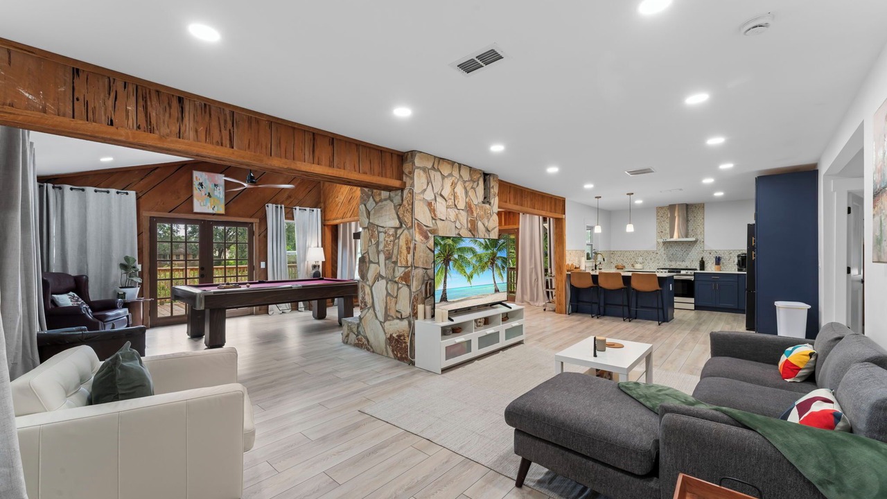 Photo of Livingroom in Orange Park