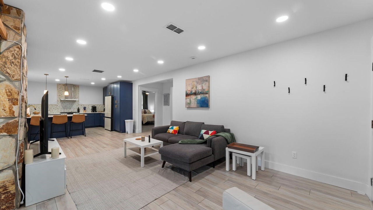 Photo of Livingroom in Orange Park