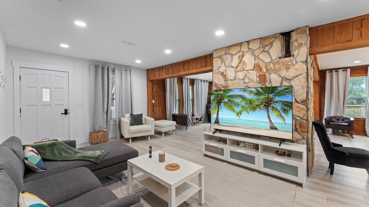 Photo of Livingroom in Orange Park