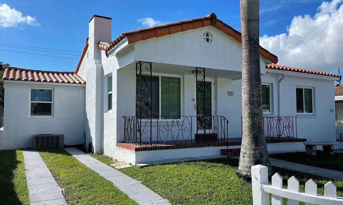 Photo of Outdoor in Coral Way