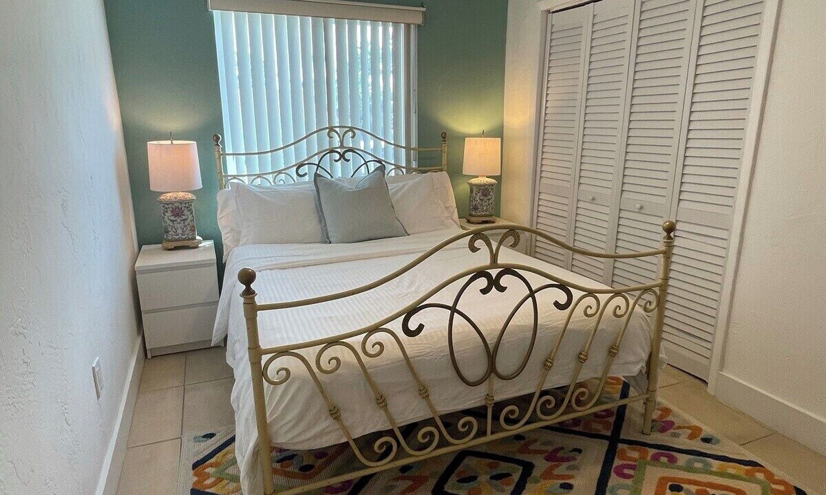 Photo of Bedroom in Coral Way