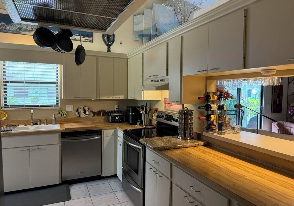 Photo of Kitchen in Bayou Oaks