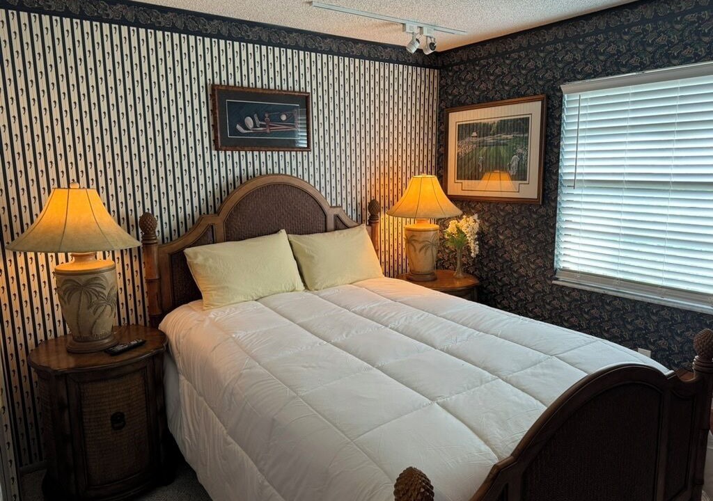 Photo of Bedroom in Bayou Oaks