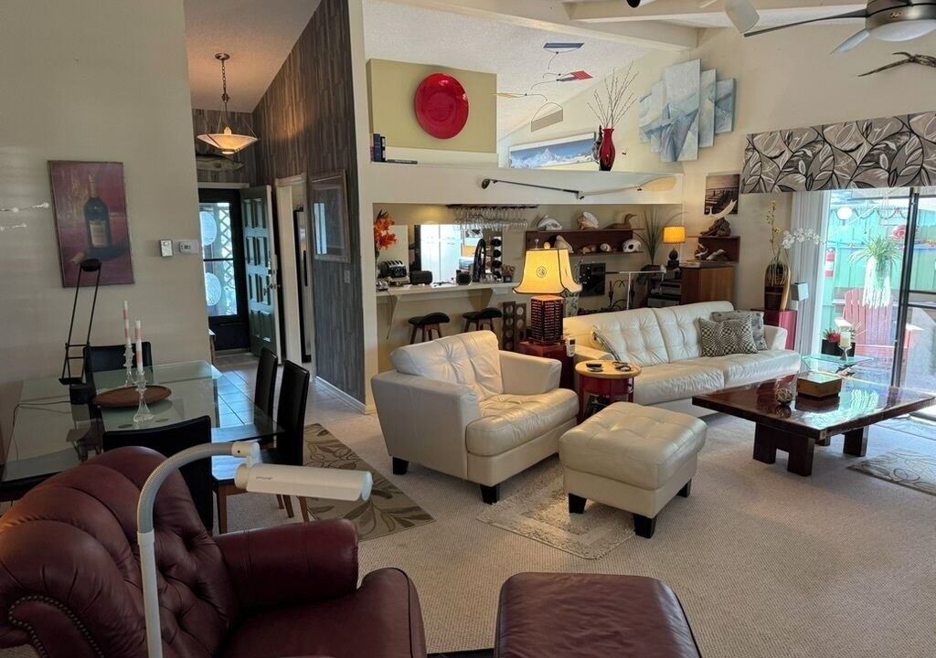Photo of Livingroom in Bayou Oaks