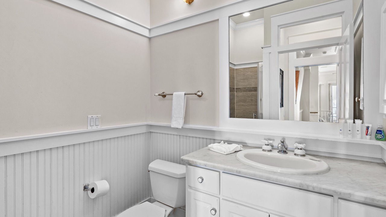 Photo of Bathroom in Delos