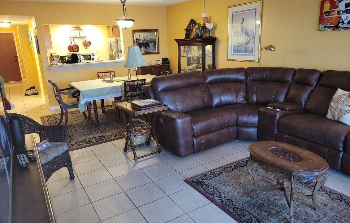 Photo of Livingroom in Satellite Beach