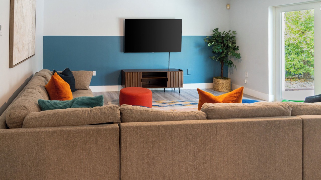 Photo of Livingroom in Richmond West