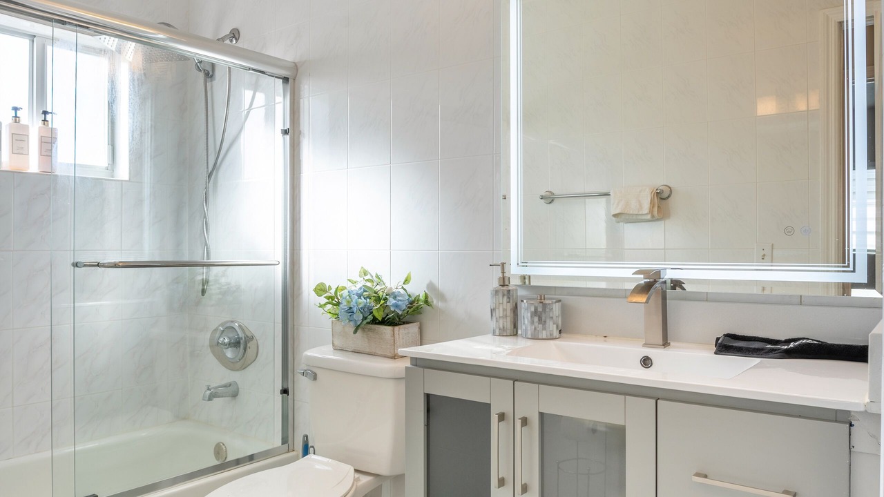 Photo of Bathroom in Richmond West