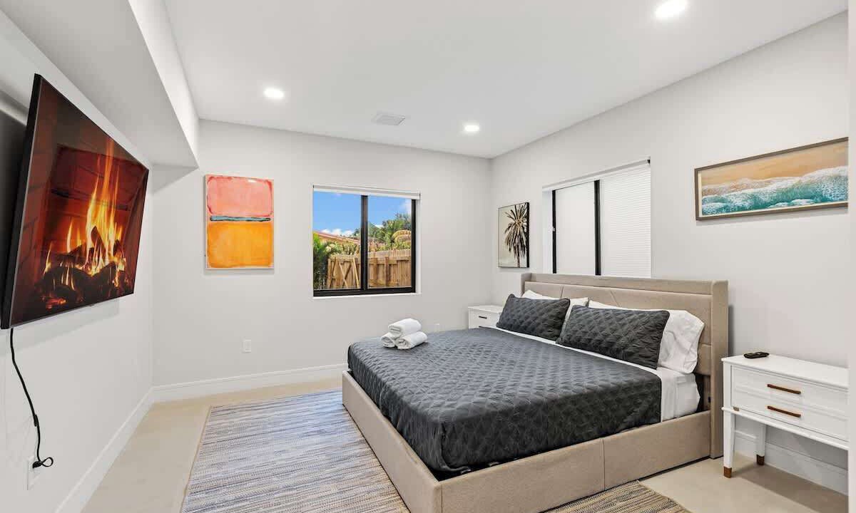 Photo of Bedroom in Golden Glades