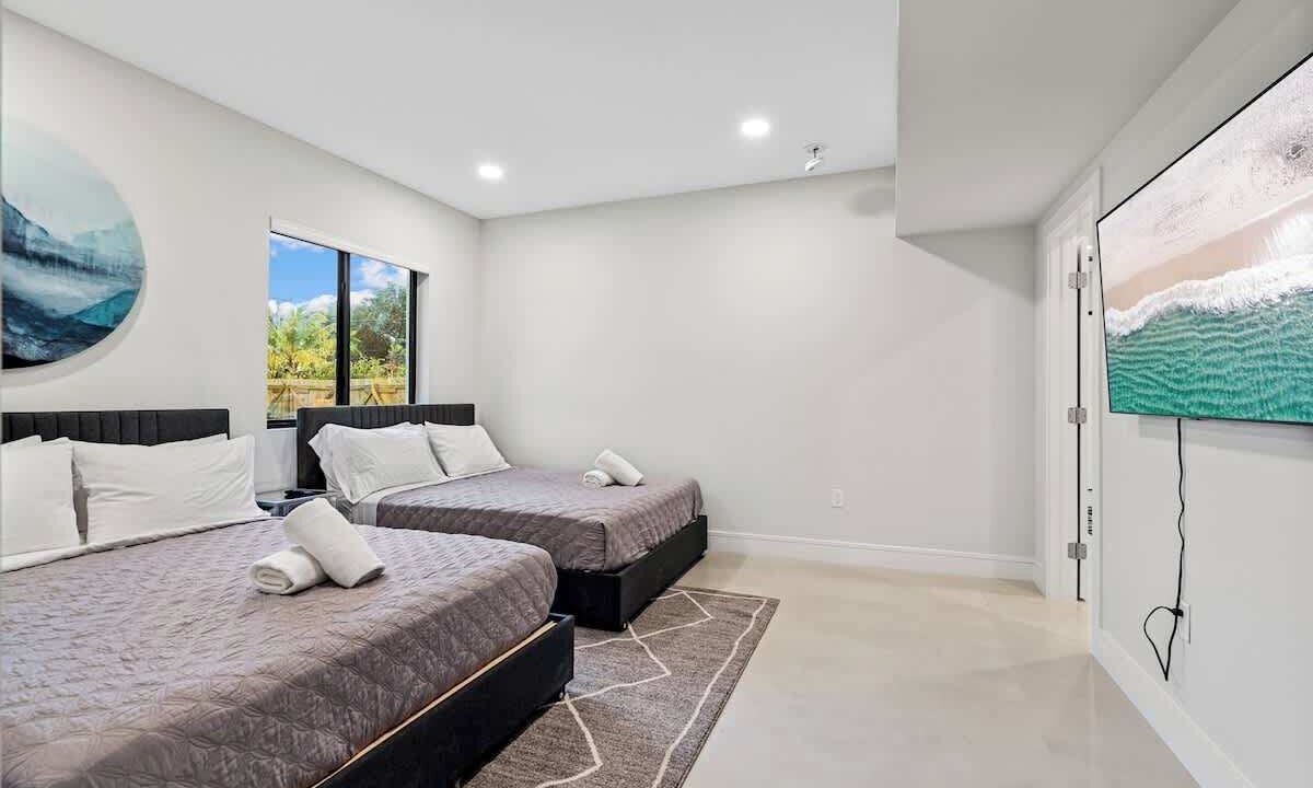 Photo of Bedroom in Golden Glades