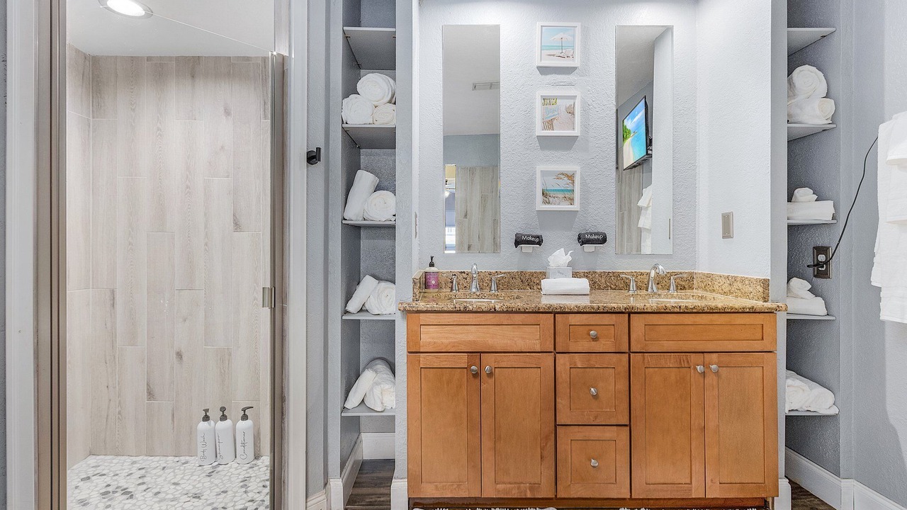 Photo of Bathroom in Trafalgar