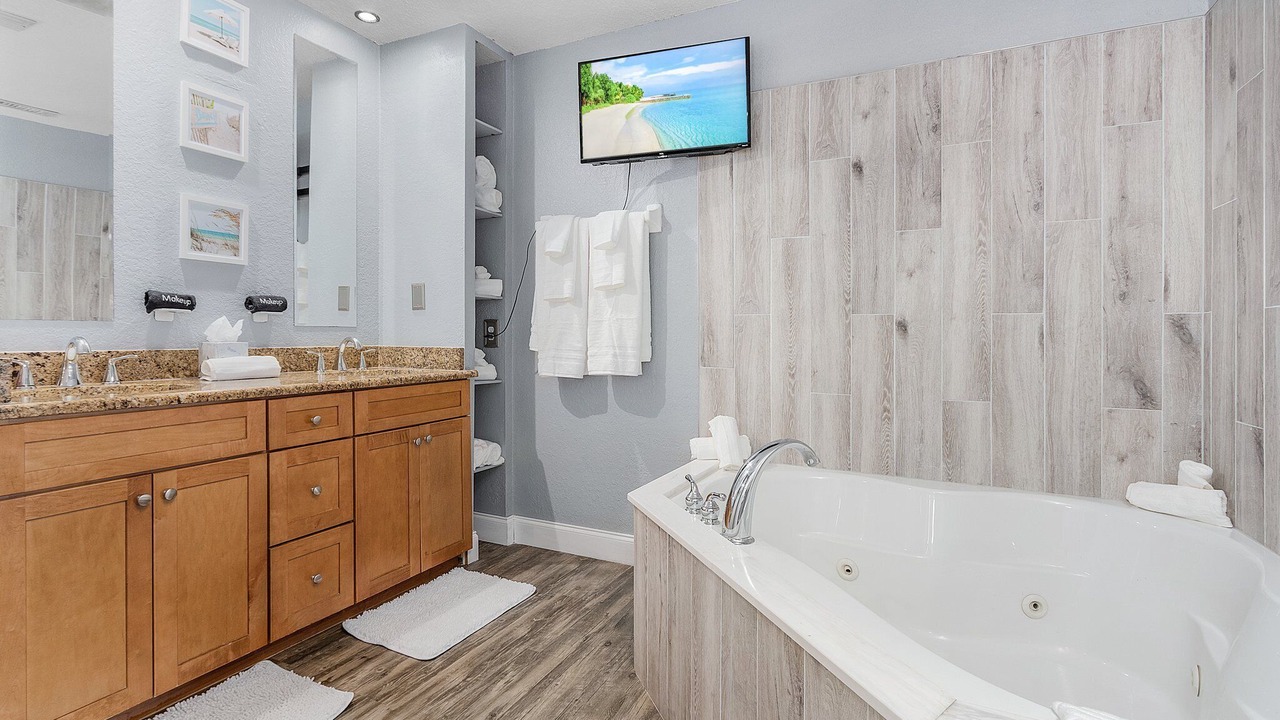 Photo of Bathroom in Trafalgar