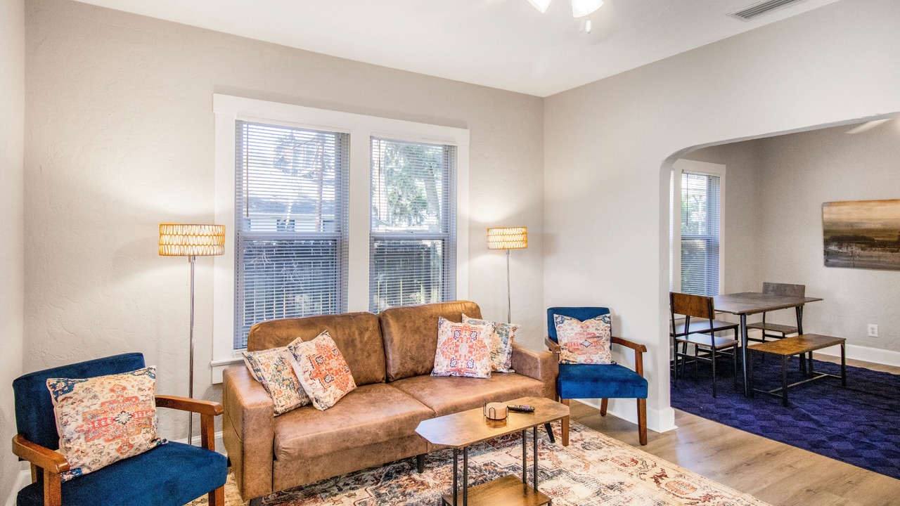 Photo of Livingroom in University Heights
