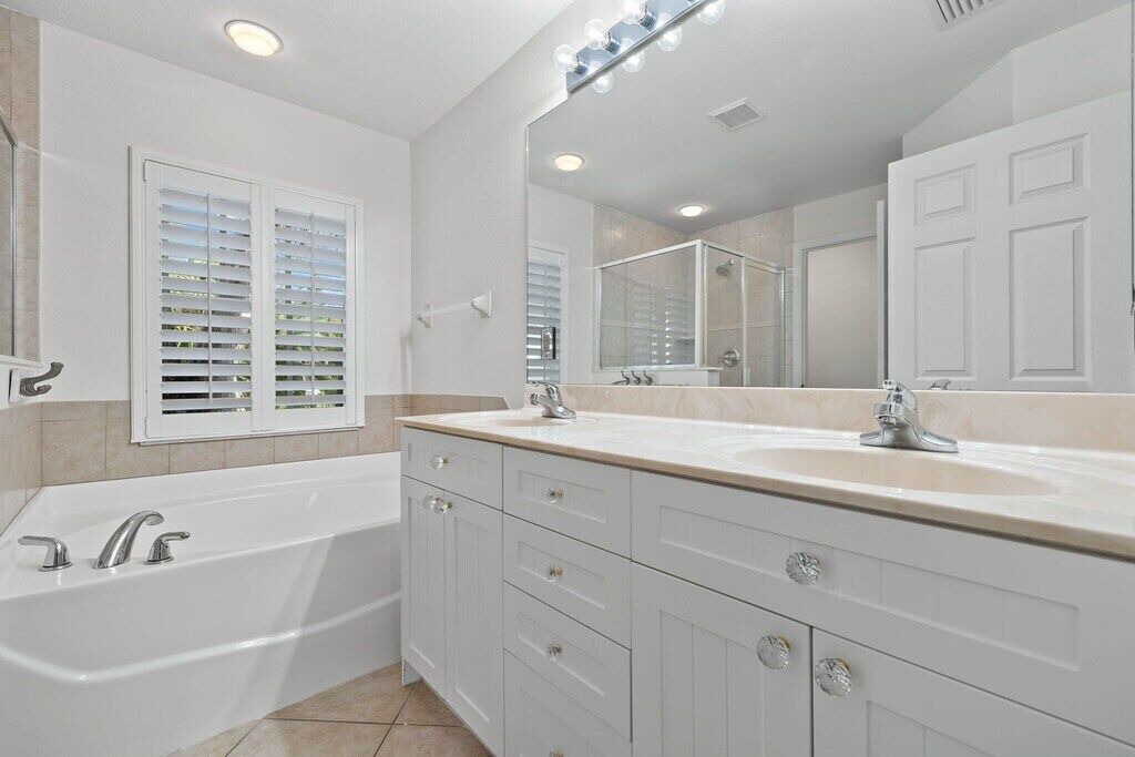 Photo of Bathroom in Iona