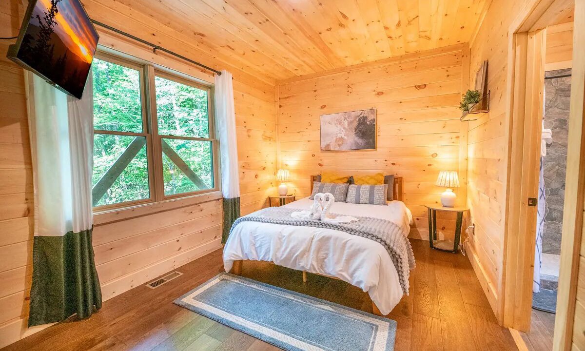 Photo of Bedroom in Smoky Mountains