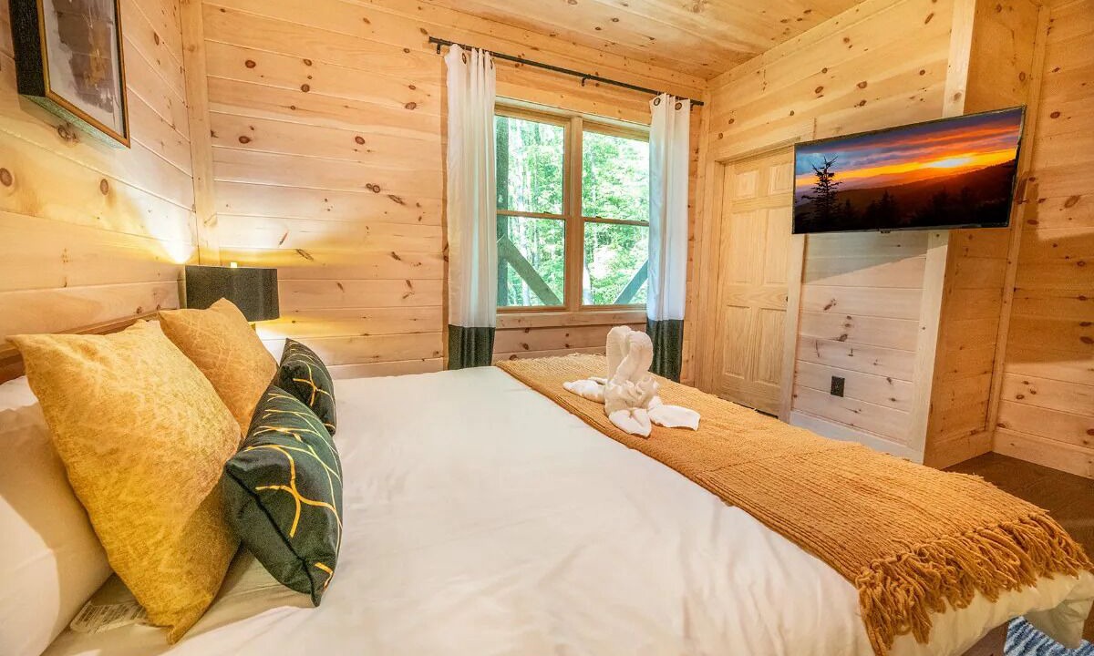 Photo of Bedroom in Smoky Mountains