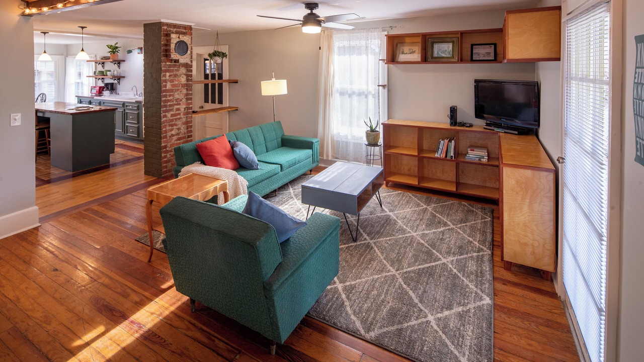 Photo of Livingroom in Knoxville