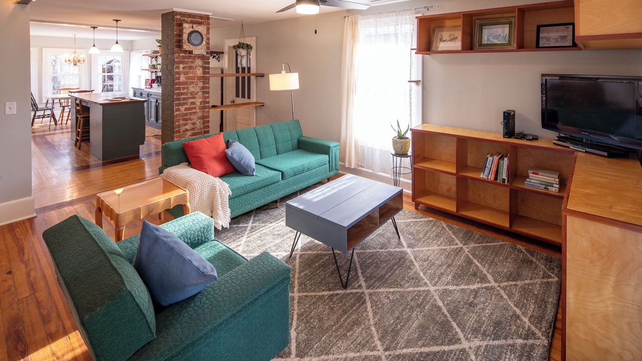 Photo of Livingroom in Knoxville