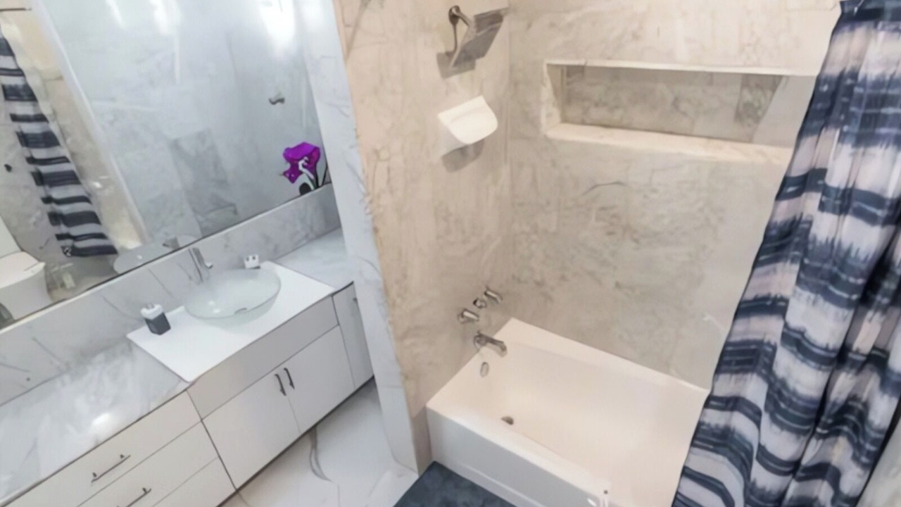 Photo of Bathroom in Ludlam