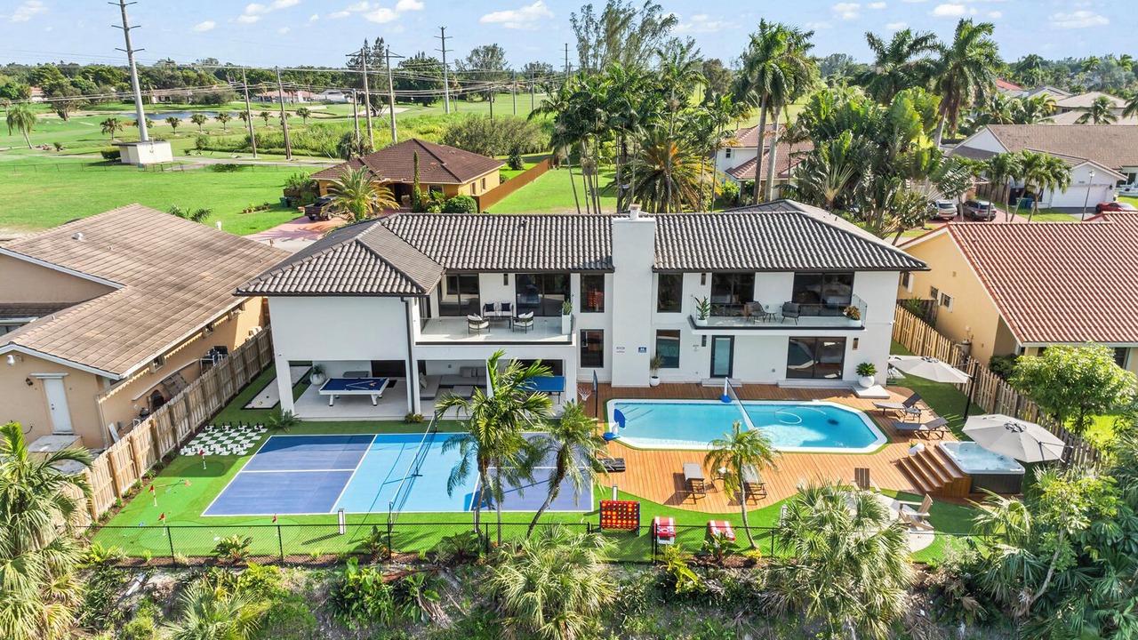 Photo of Outdoor in Country Club