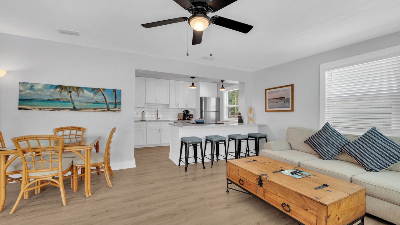 Photo of Livingroom in North River Shores